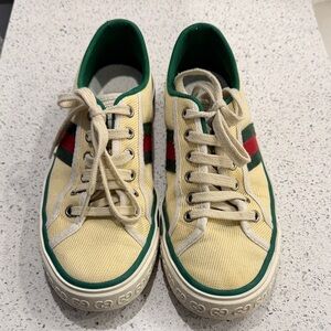 Gucci Tennis 1977 Canvas Sneakers with Green and Red Stripes